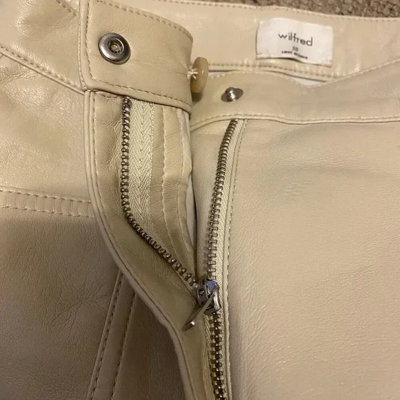 Aritzia Wilfred Beige Faux Leather Pants Women 00 High Rise Straight Work Travel - Picture 4 of 12